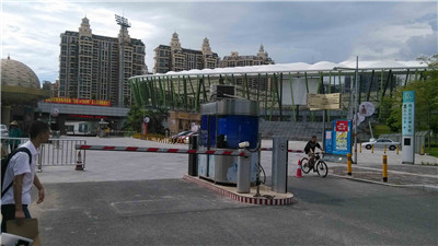 智能停车。夯チ+无人化的停车场系统将快速