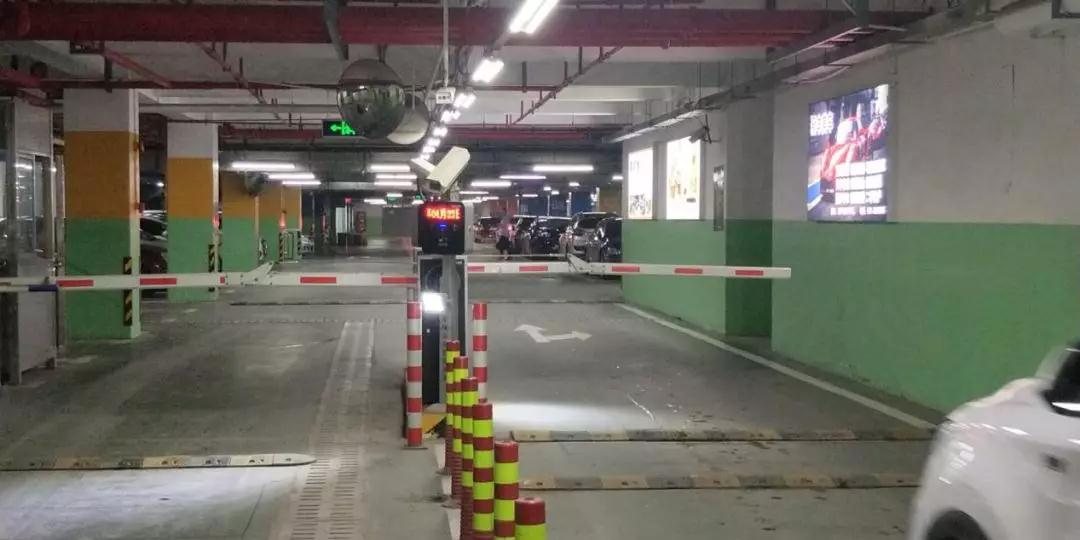 工程案例】上海沃尔玛选用乐天堂fun88智控简III车牌识别系统