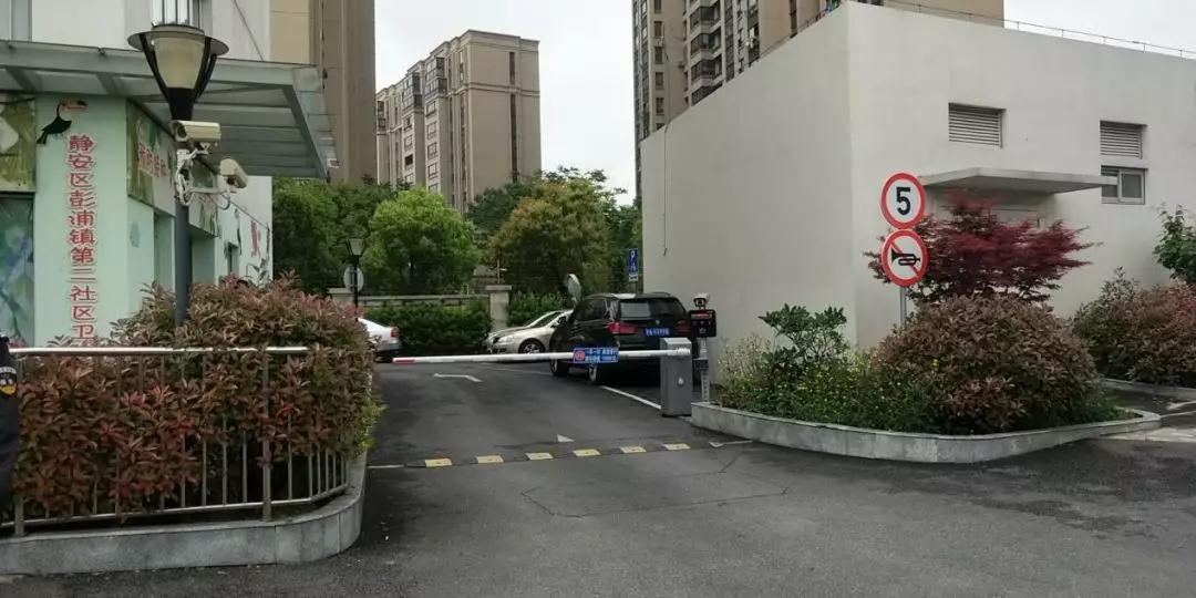 工程案例】上海沃尔玛选用乐天堂fun88智控简III车牌识别系统