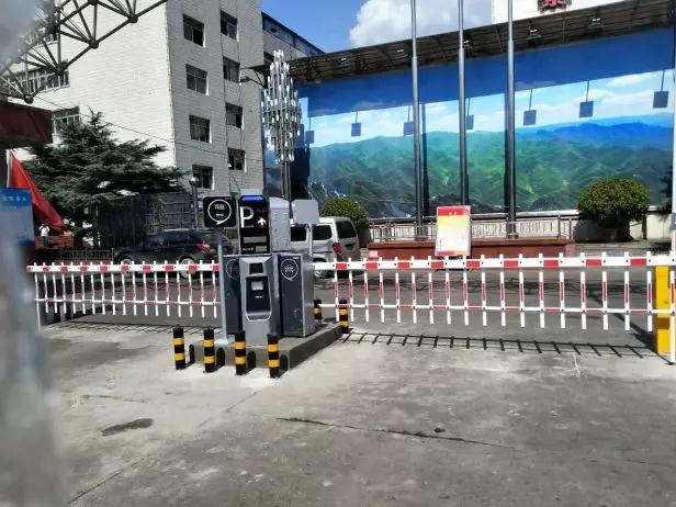 【工程案例】世界五百强阳煤集团选用乐天堂fun88循II车牌识别一体机共10进10出